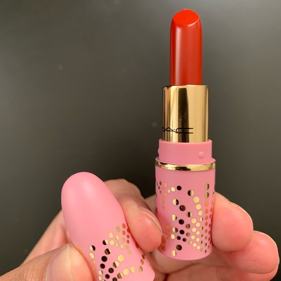 NEW MAC MINI MATTE LIPSTICK IN SHADE CHILLI 1.8g - Picture 3 of 7